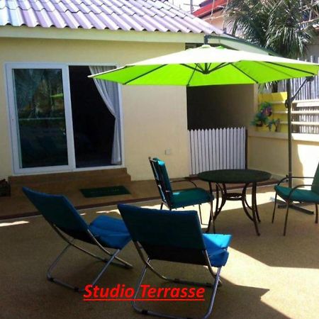 Residence Chez Nous Phuket Rawai エクステリア 写真