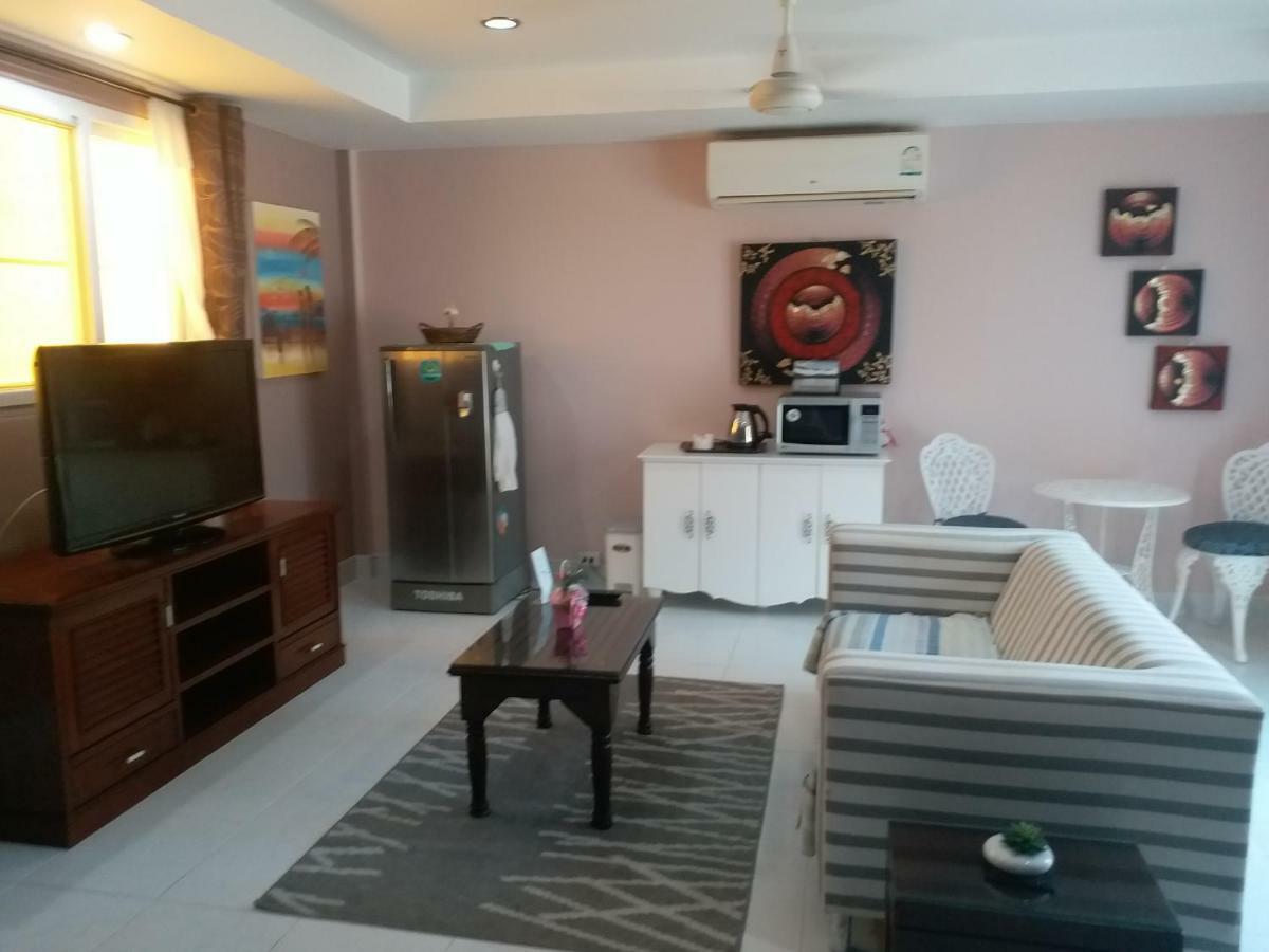 Residence Chez Nous Phuket Rawai エクステリア 写真